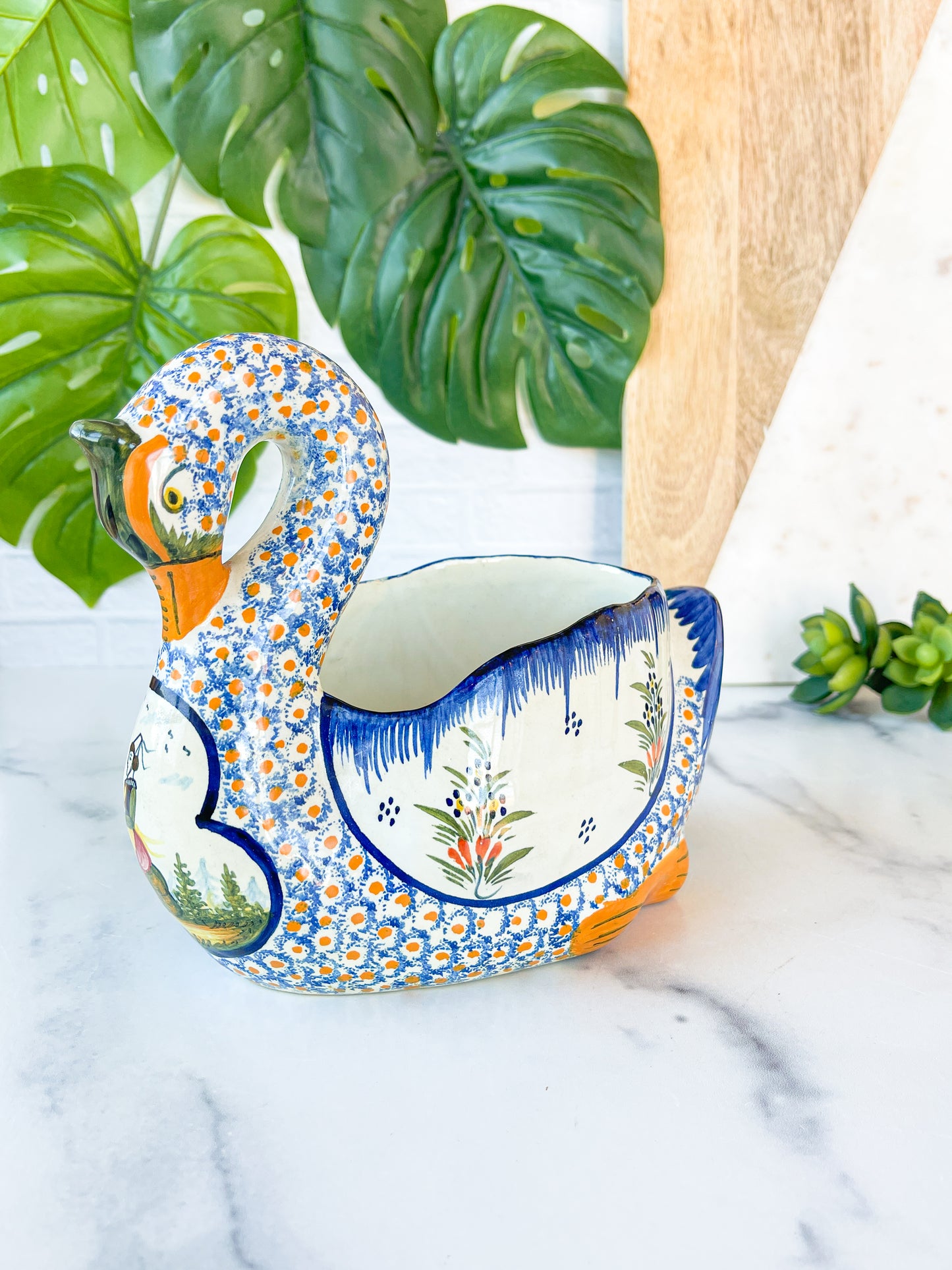 henriot quimper swan vessel #365