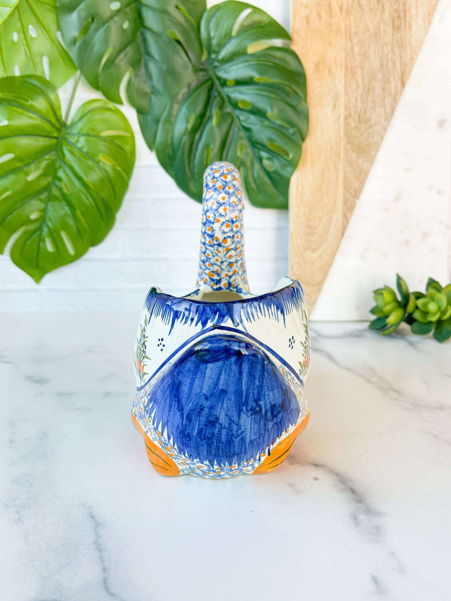 henriot quimper swan vessel #365
