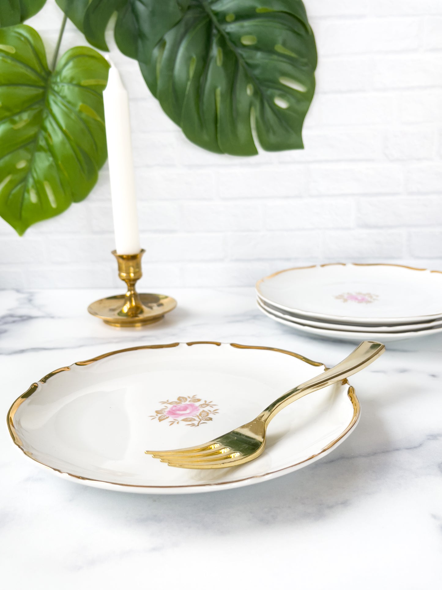 Set of 4 Seyei China "Gloria" Dessert Plates