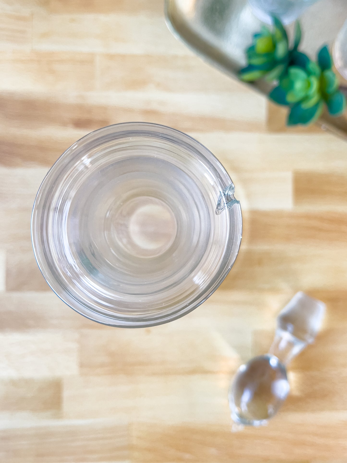 oversized laurel leaf decanter (chipped)