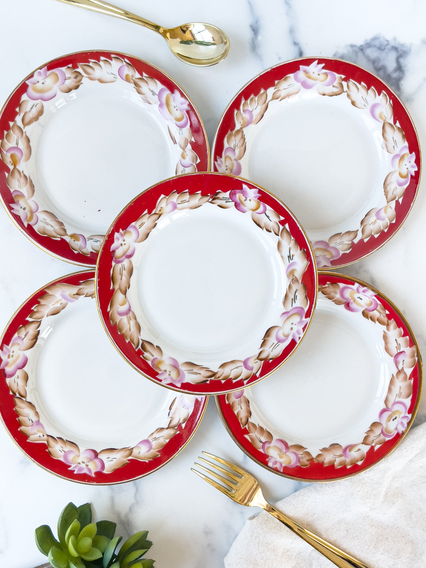 set/5 red floral dessert plates